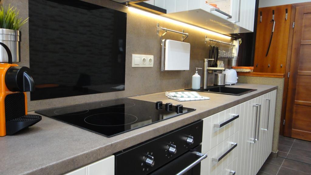 בודפשט Mgtels Apartman - With Private Parking מראה חיצוני תמונה
