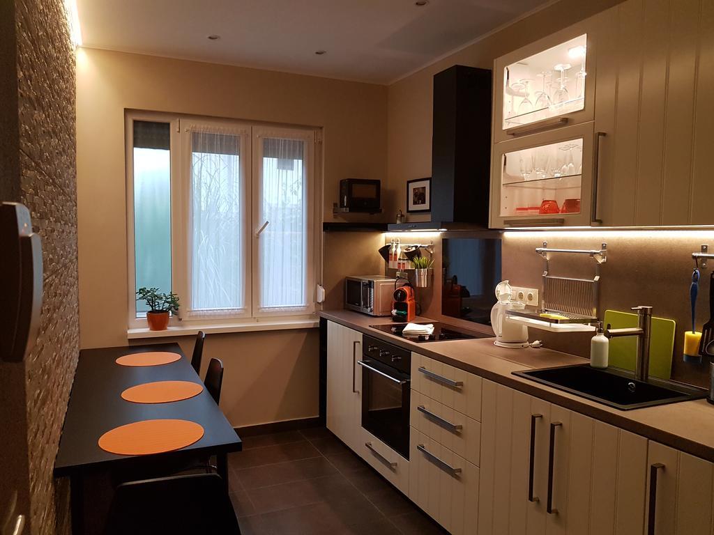 בודפשט Mgtels Apartman - With Private Parking מראה חיצוני תמונה