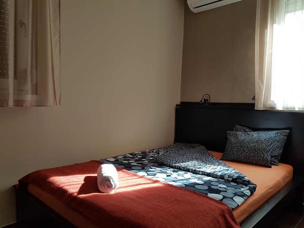 בודפשט Mgtels Apartman - With Private Parking מראה חיצוני תמונה