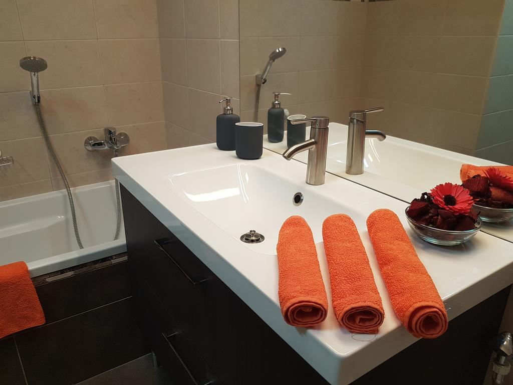 בודפשט Mgtels Apartman - With Private Parking מראה חיצוני תמונה